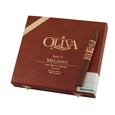 Oliva Serie V Melanio Torpedo Natural